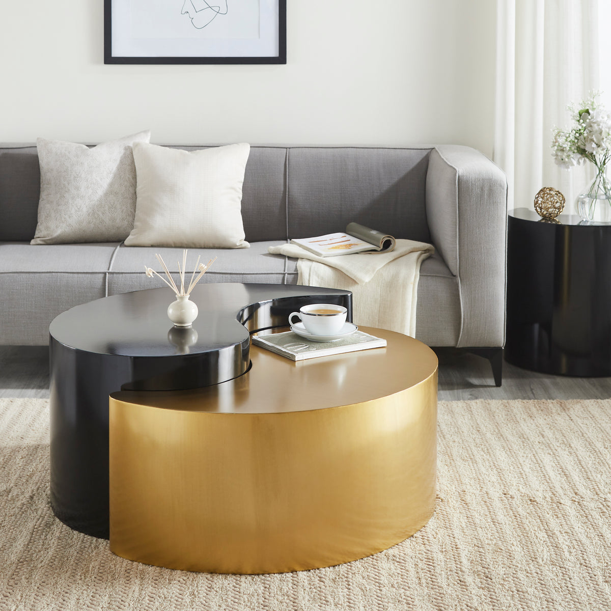 Modern & Contemporary Style Coffee Table Made with Iron Sheet Frame in Black & Gold